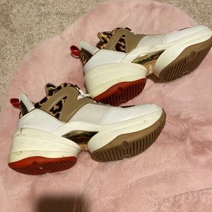 Micheal Kors Tennis Shoes